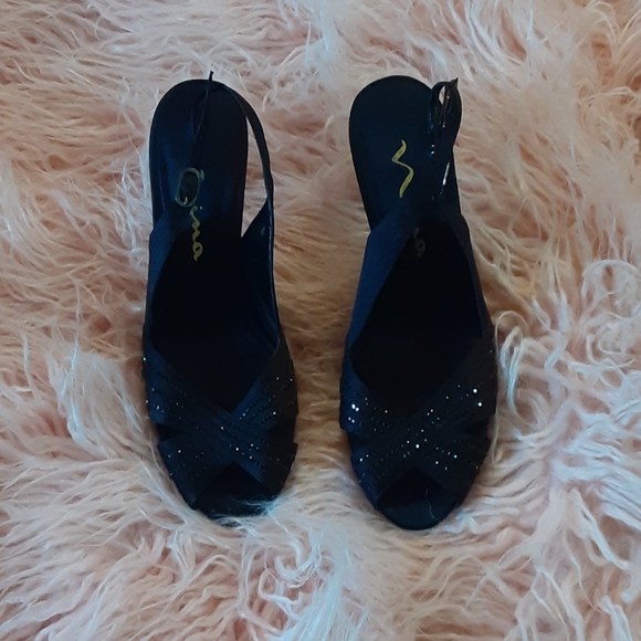Sparkle Heels - Picture 1 of 5